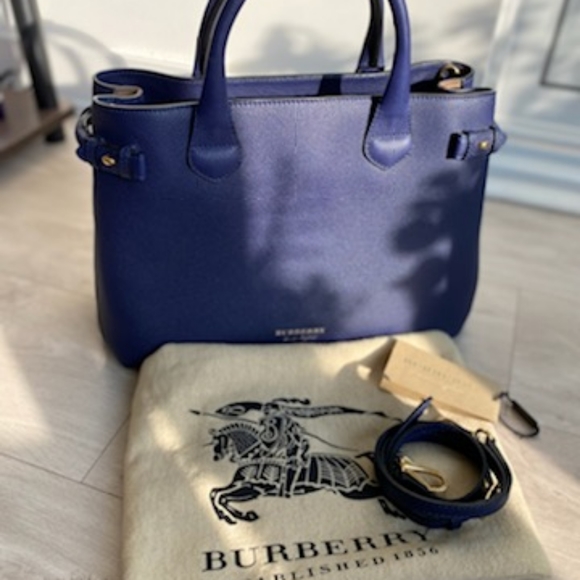 (SOLD) Burberry Navy Banner Tote - Picture 1 of 9